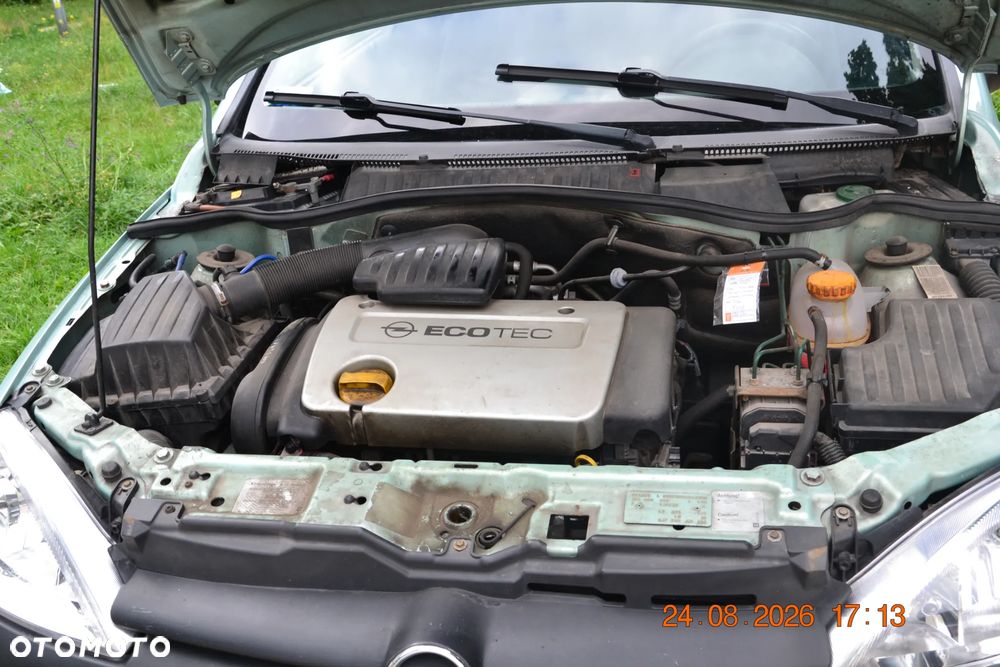Opel Corsa 1.4 16V Sport - 24