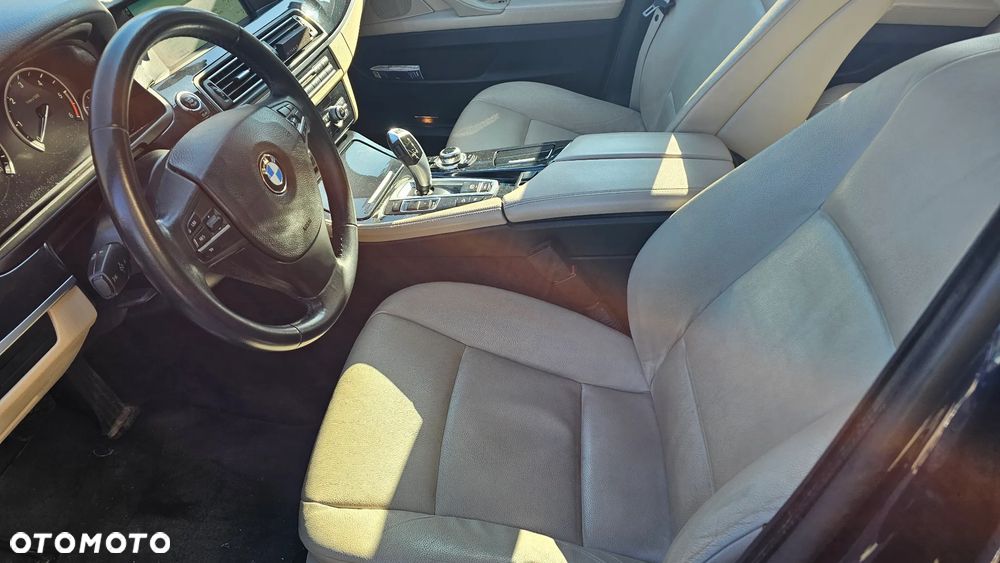BMW Seria 5 525d xDrive - 20