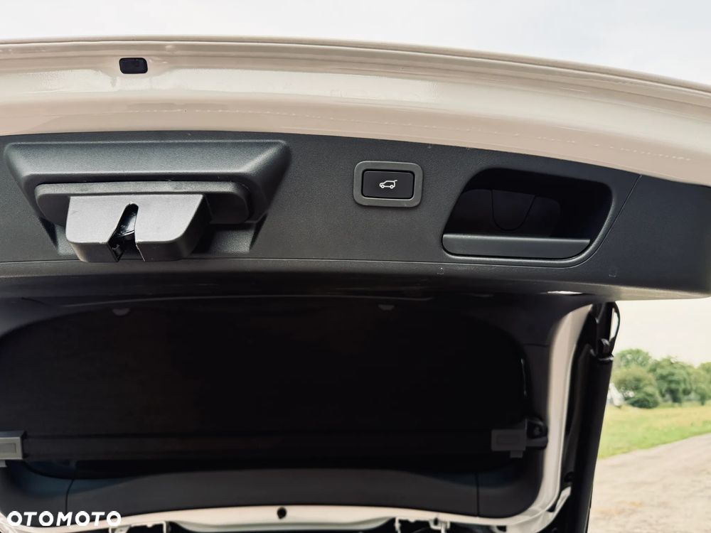 Jaguar E-Pace - 8