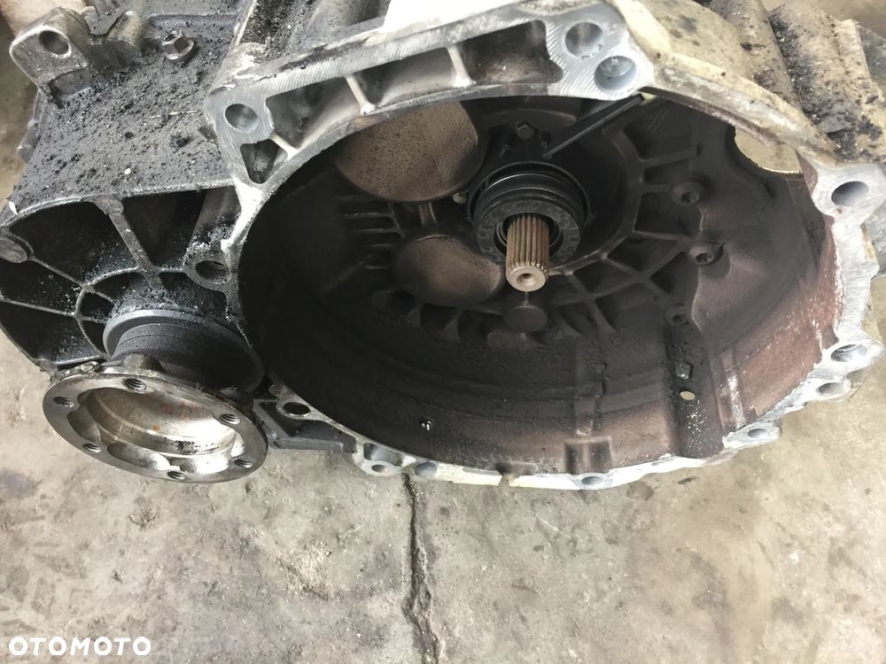 VW PASSAT B8 15R 2.0 TDI SKRZYNIA BIEGÓW QFZ