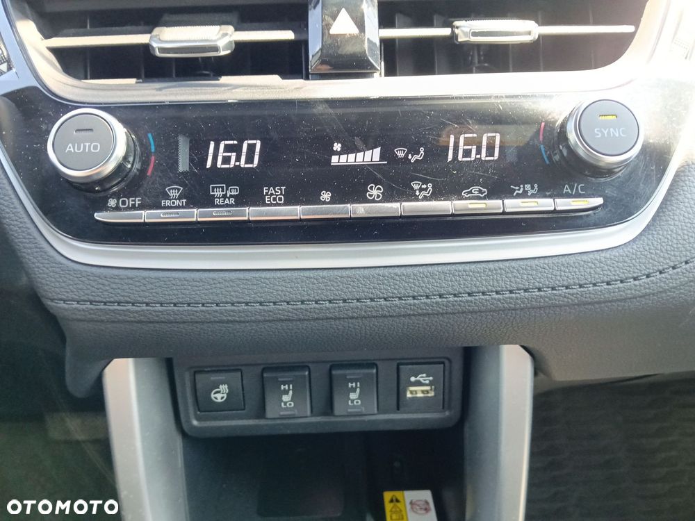 Toyota Corolla Cross - 23