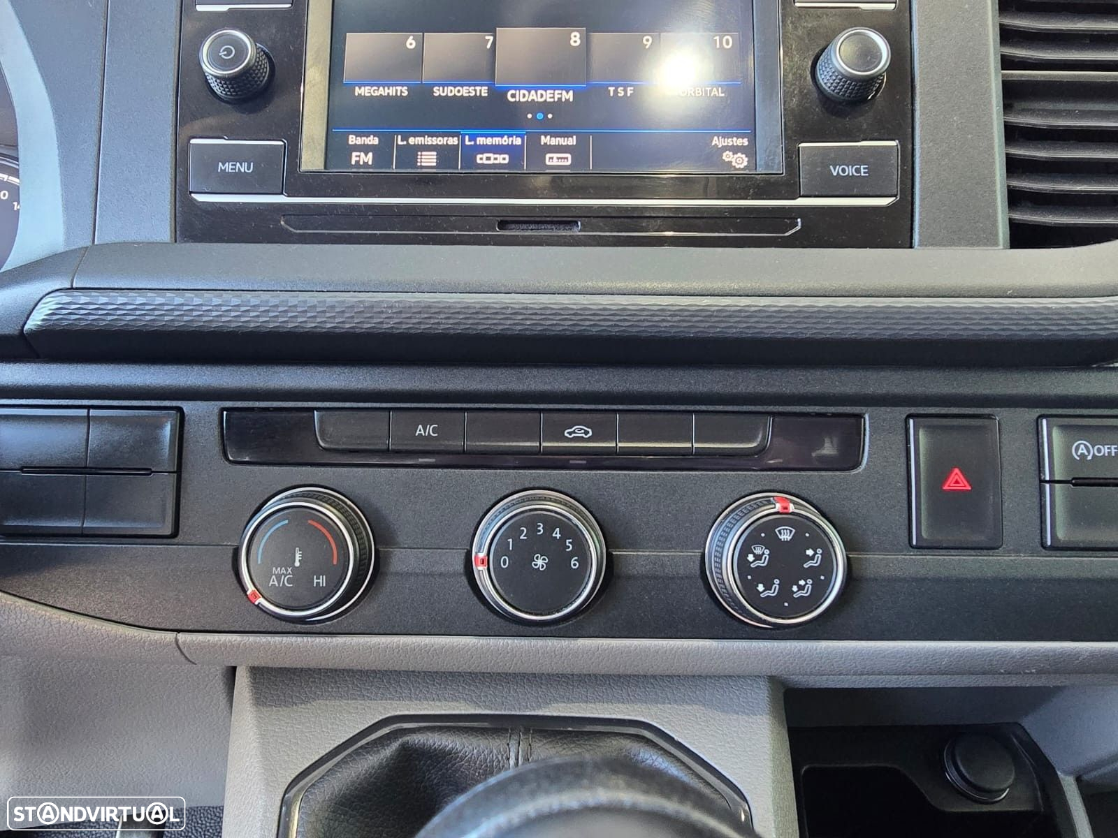 VW Transporter 2.0 TDI - 18