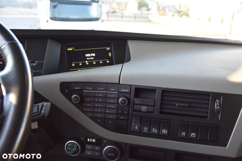 Volvo FH4 460 I SAVE  GLOBETROTTER XL /XENON/ STANDART  /  SALON POLSKA JAK NOWE !!! - 25