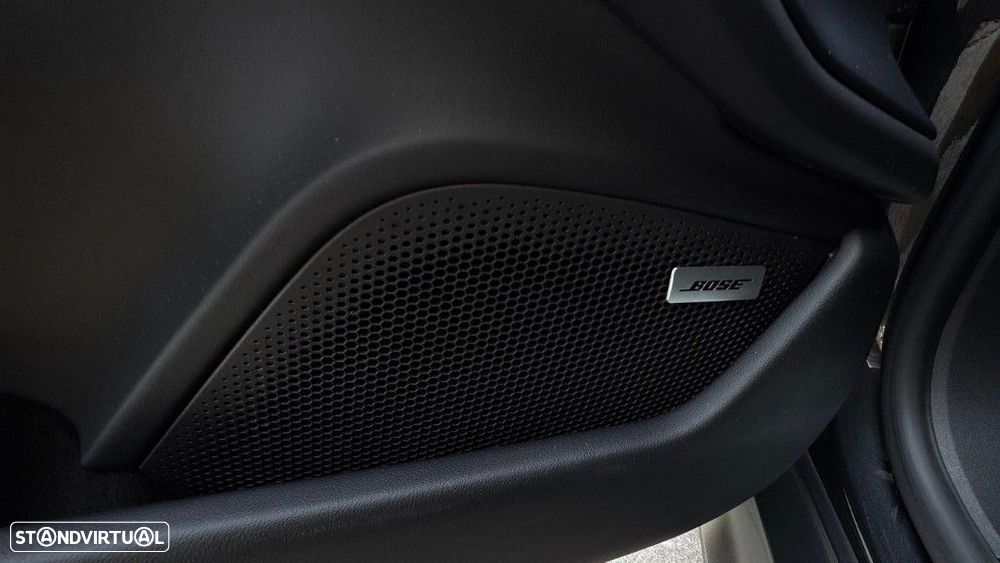 Porsche Taycan Bateria Performance Plus - 15