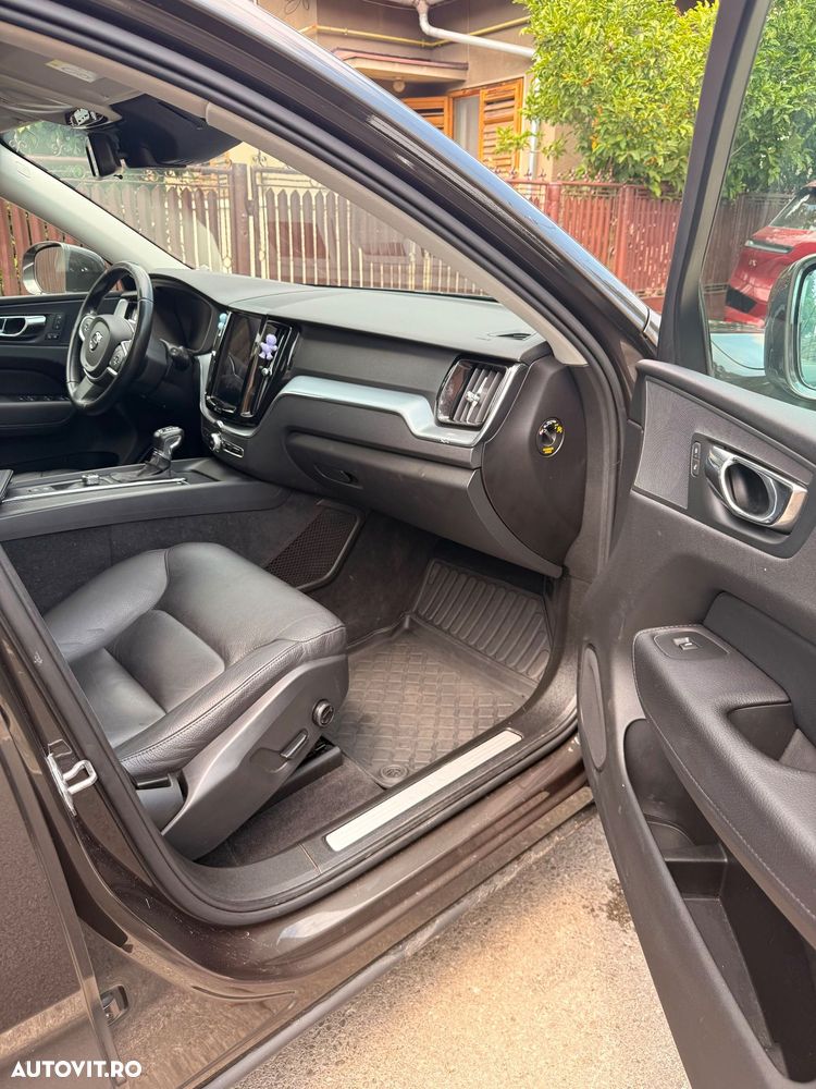 Volvo XC 60 D4 Momentum - 10