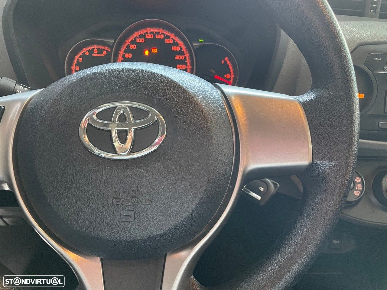 Toyota Yaris 1.4 D-4D ACtive - 17