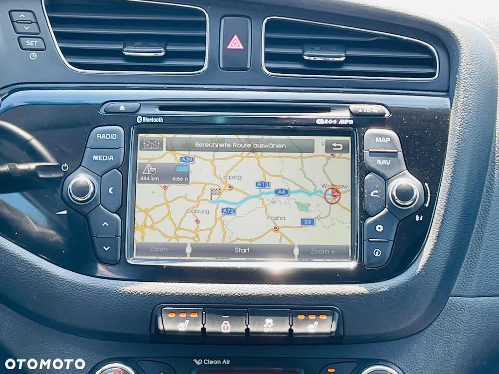 Kia Ceed 1.6 GDI ISG UEFA EURO 2016 - 19