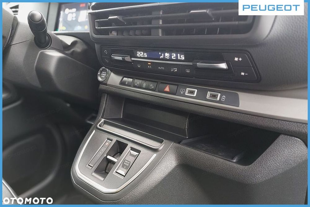 Peugeot Traveller - 10