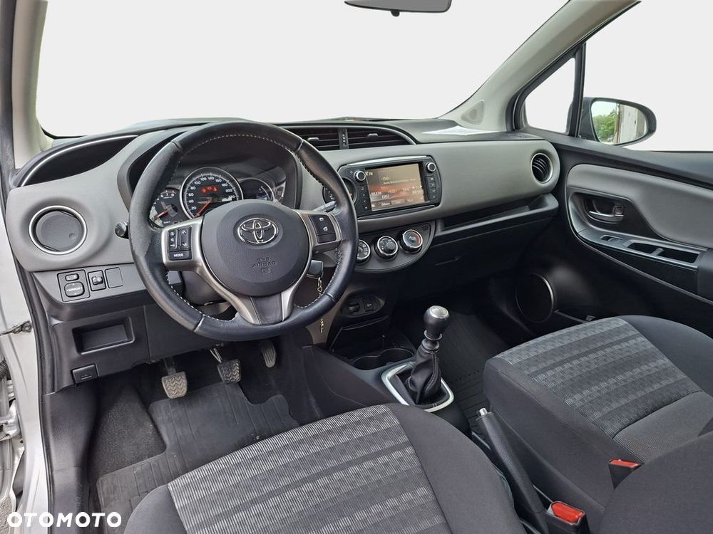 Toyota Yaris 1.33 Premium EU6 - 15