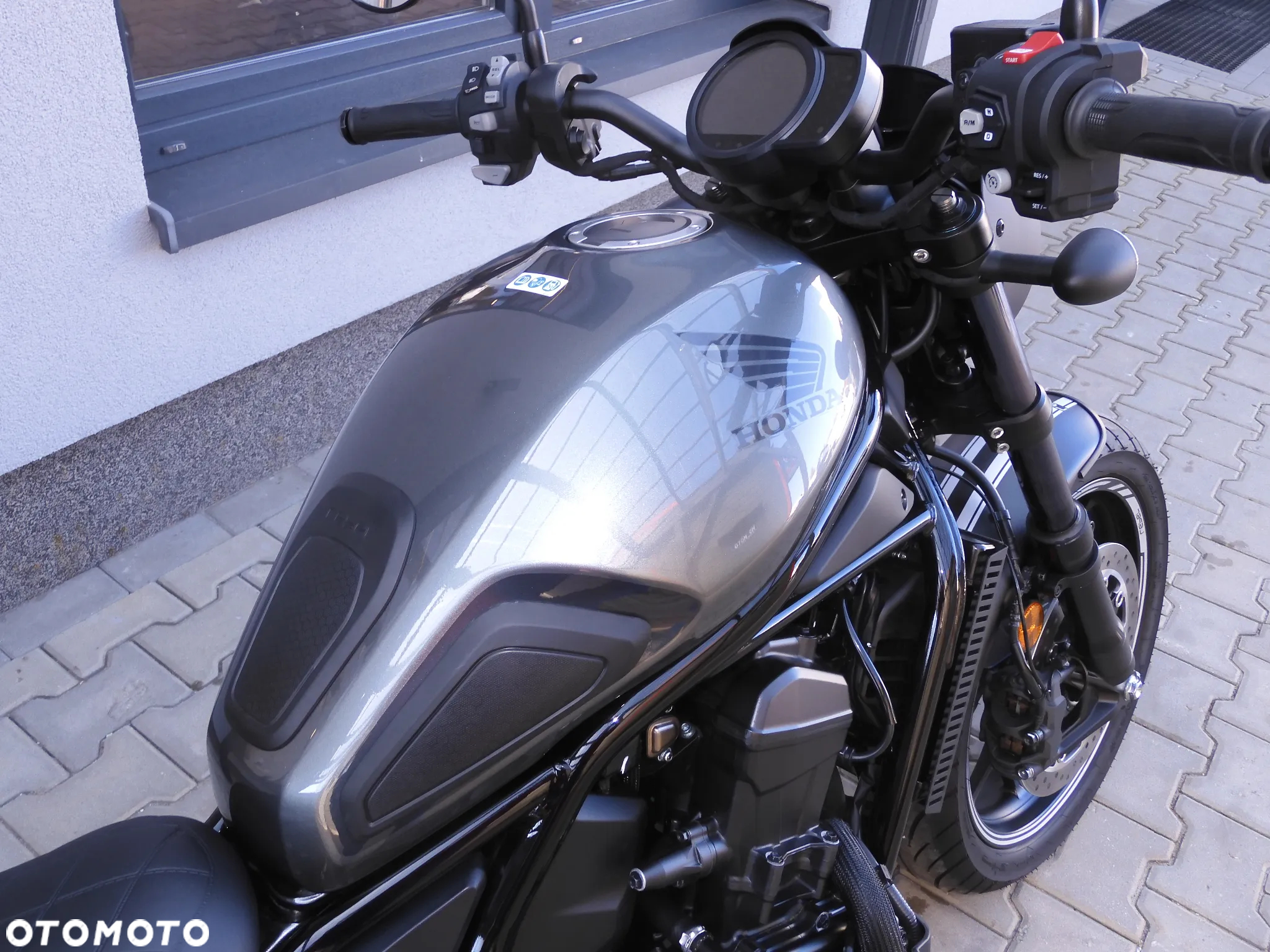 Honda CMX - 10