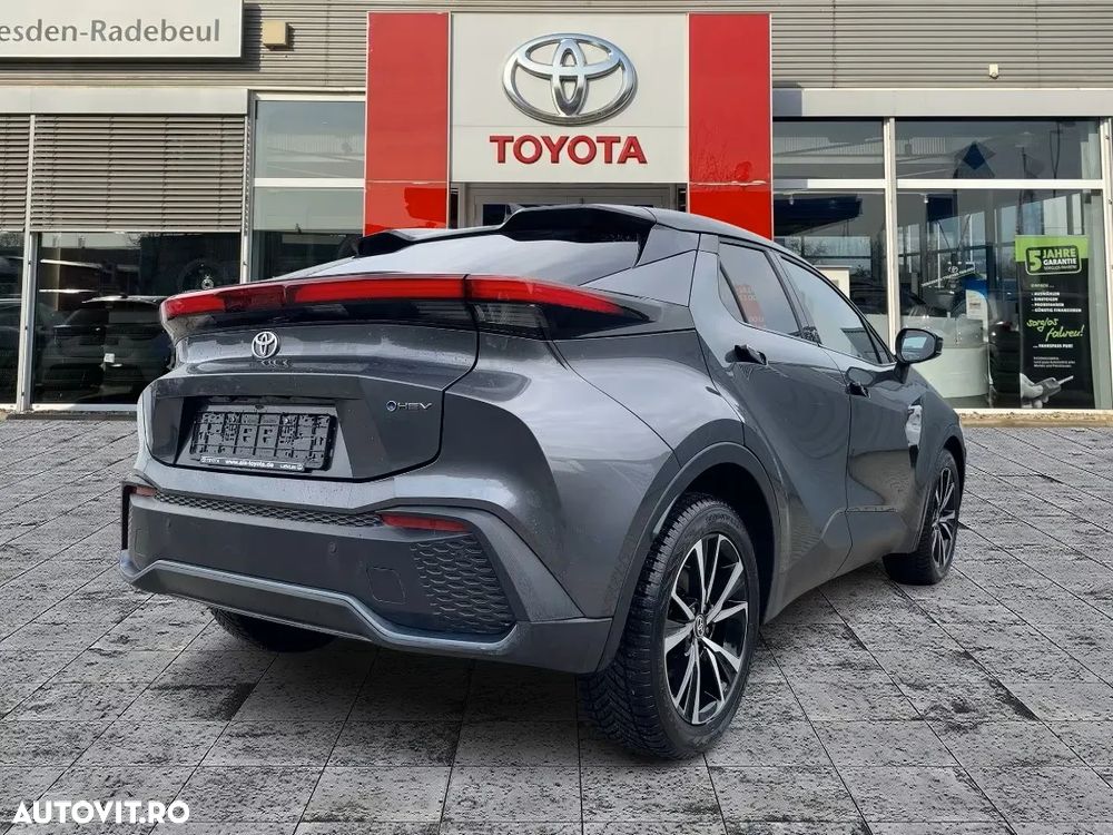 Toyota C-HR 1.8 Hybrid Team Deutschland - 26