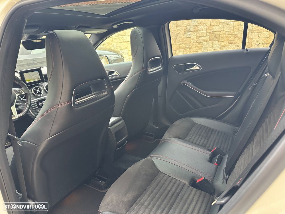 Mercedes-Benz A 180 d AMG Line - 16