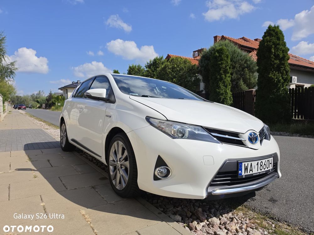 Toyota Auris 1.8 HSD Luna - 1