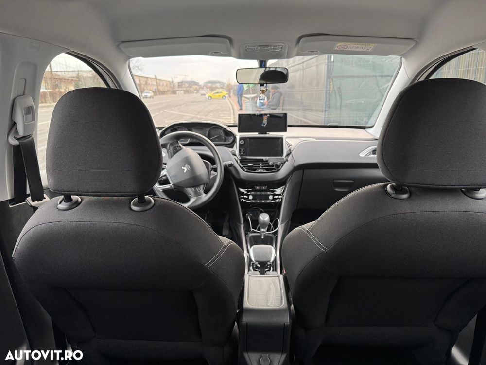 Peugeot 2008 1.2 PureTech Turbo EAT6 S&S Allure - 5