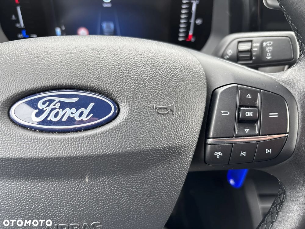 Ford Transit Courier - 18