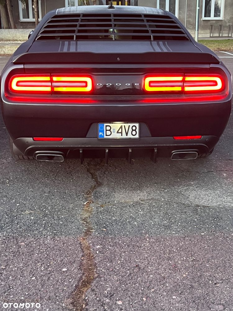 Dodge Challenger - 7