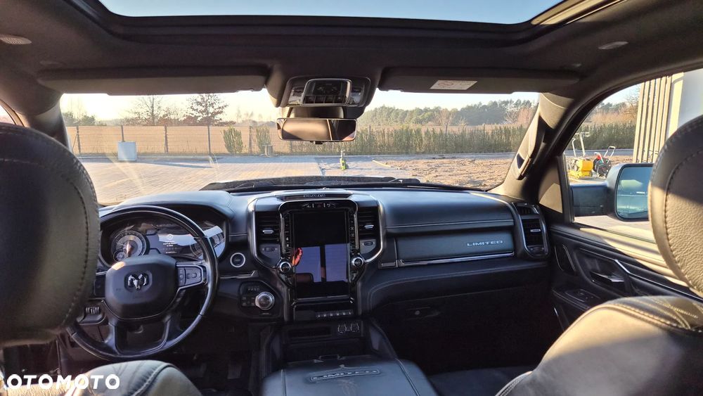 RAM 1500 5.7 Crew Cab Shortbed Limited Black - 15