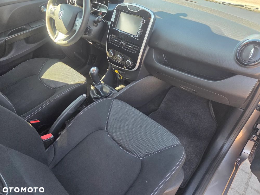 Renault Clio - 11