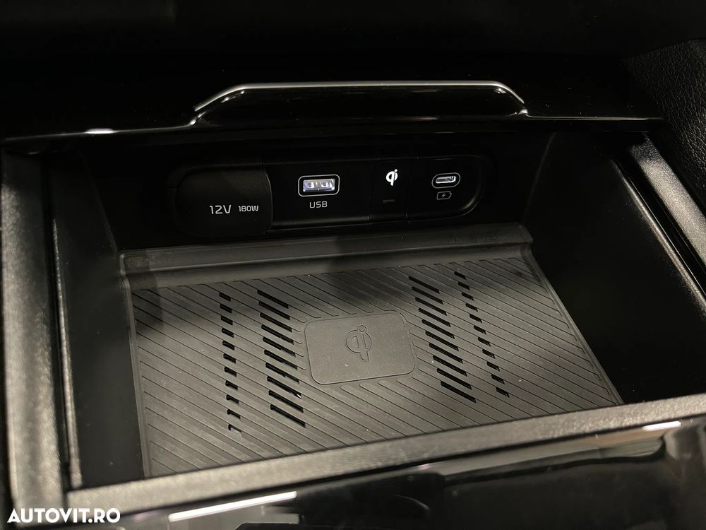 Kia Sportage 1.6 T-GDI HEV 6AT 4x2 Business Line - 32