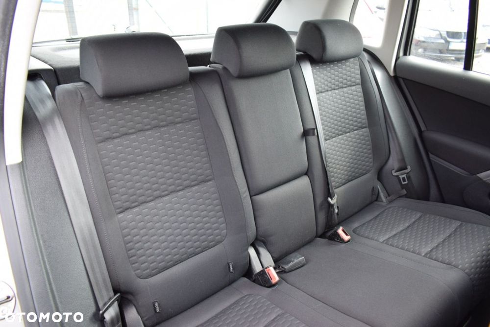 Volkswagen Tiguan - 21