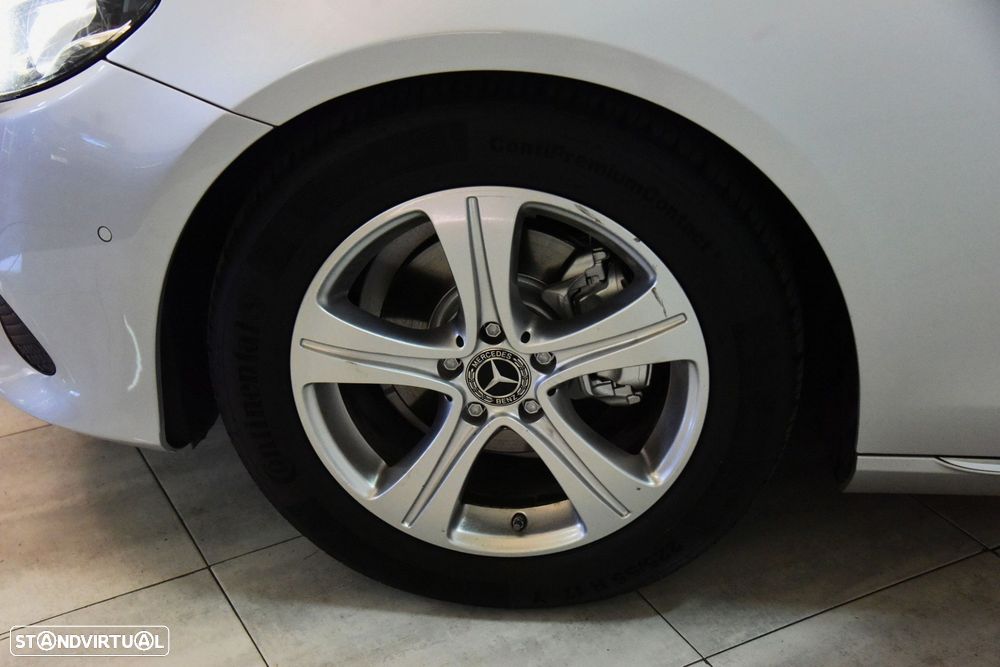 Mercedes-Benz E 220 d Avantgarde - 11