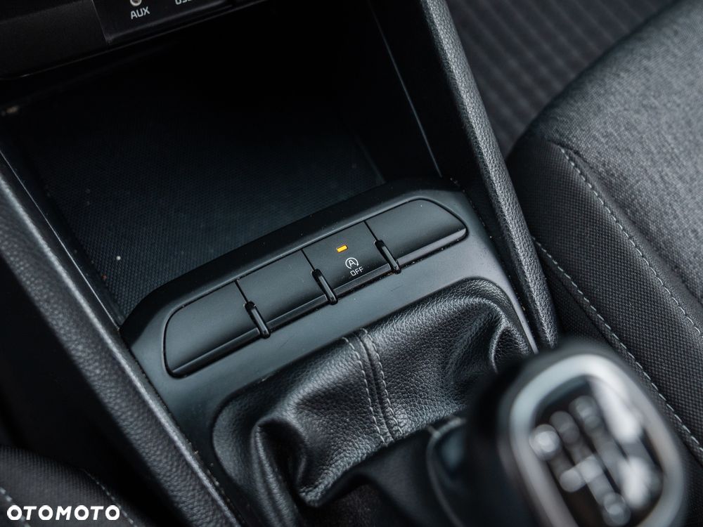 Kia Stonic 1.4 L - 35