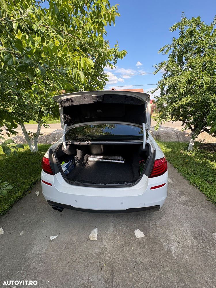 BMW Seria 5 520i - 9