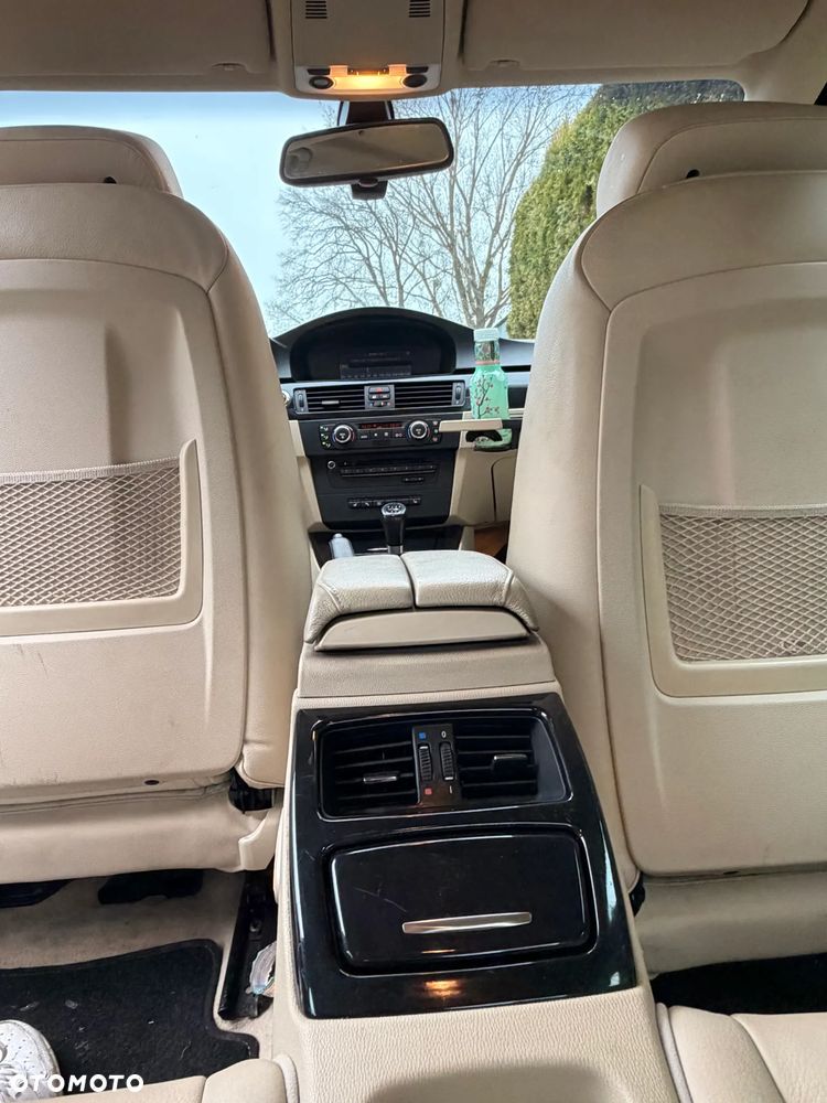 BMW Seria 3 330i - 13