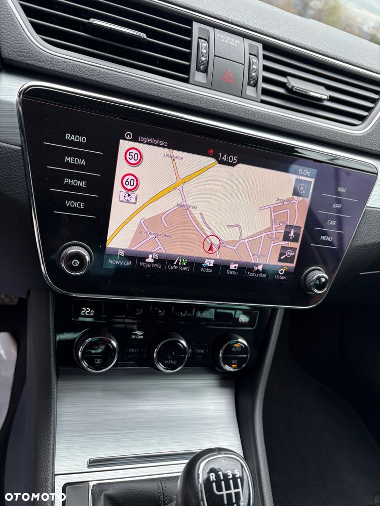 Skoda Superb 2.0 TDI Sportline - 16