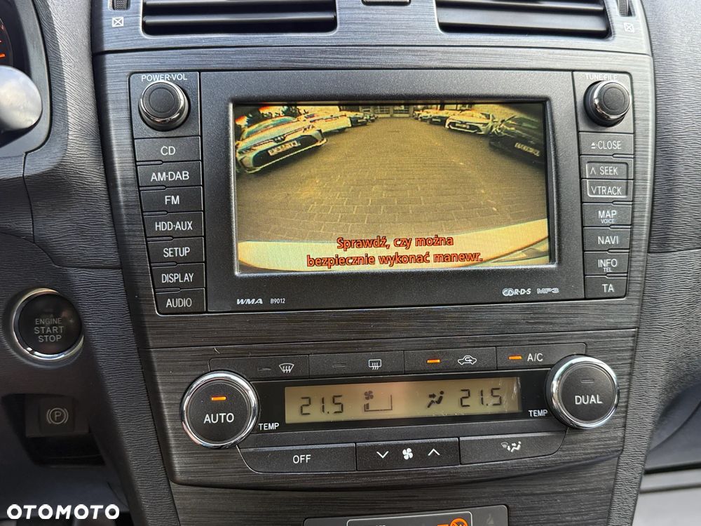 Toyota Avensis 1.8 Sol NAVI - 4