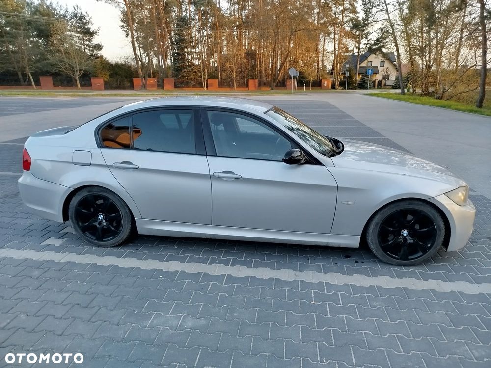 BMW Seria 3 320i - 9