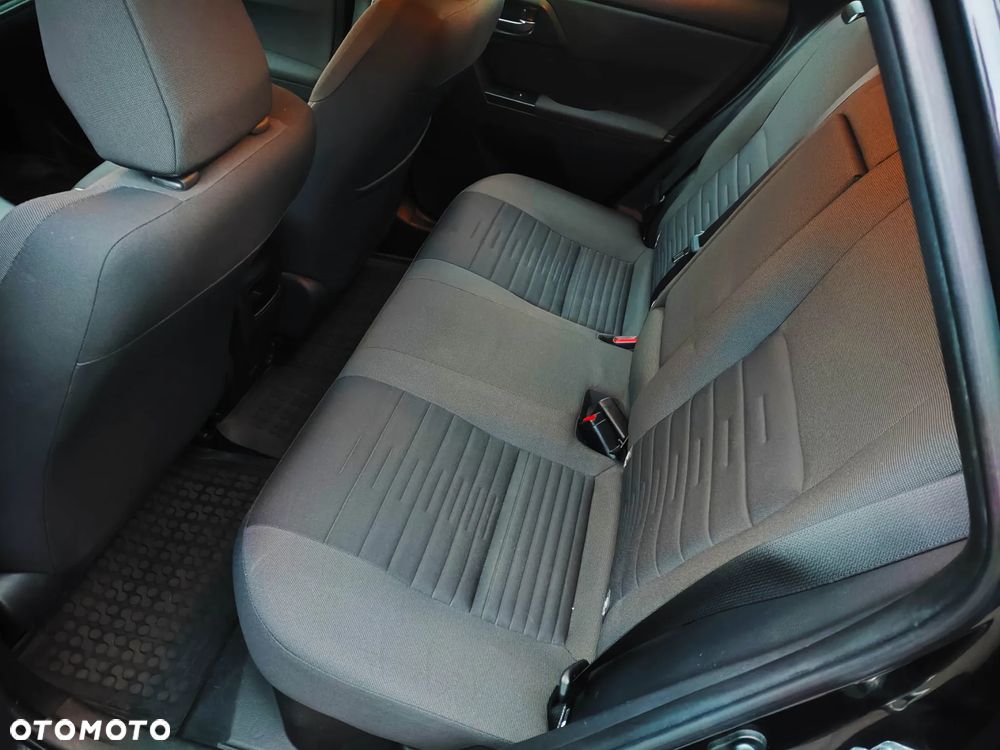 Toyota Auris Hybrid 135 Prestige - 27