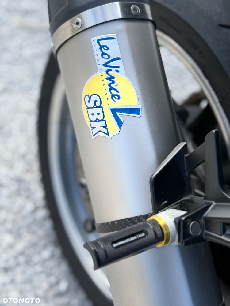 Yamaha FZ8 - 2