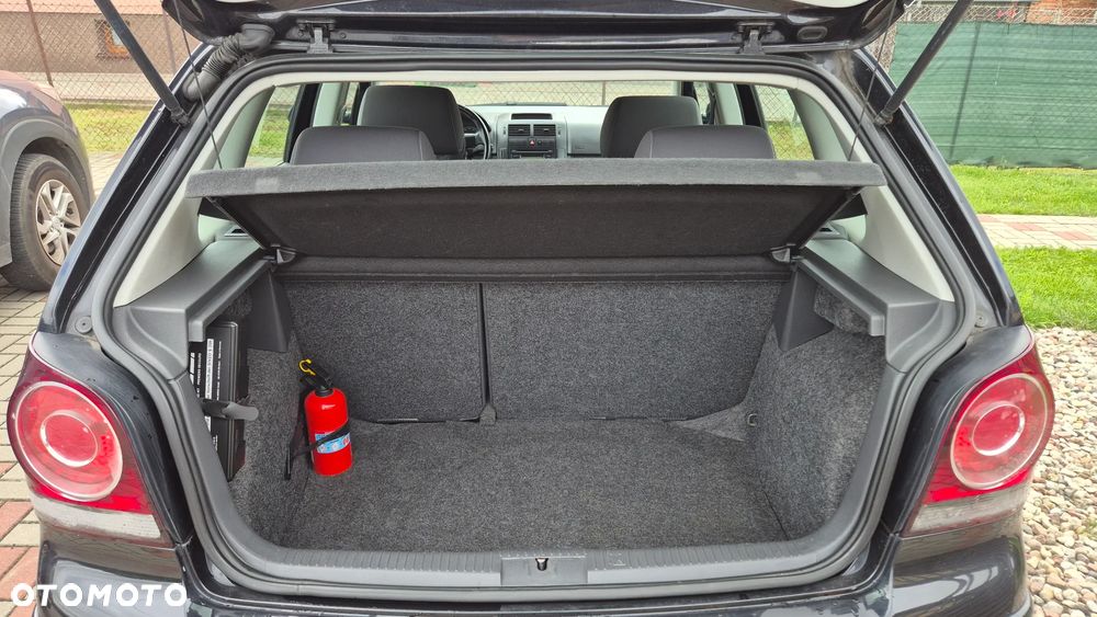 Volkswagen Polo 1.4 16V Comfortline - 13