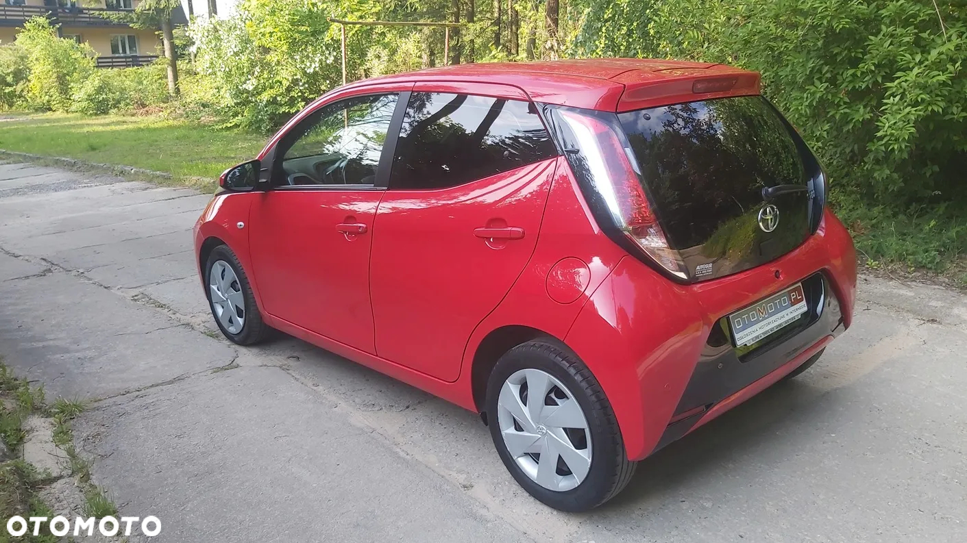 Toyota Aygo x-play - 11