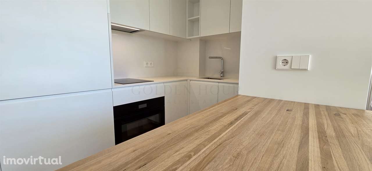 T0 Novo e Moderno – A 10m do Metro Faria Guimarães, Porto - Grande imagem: 5/19