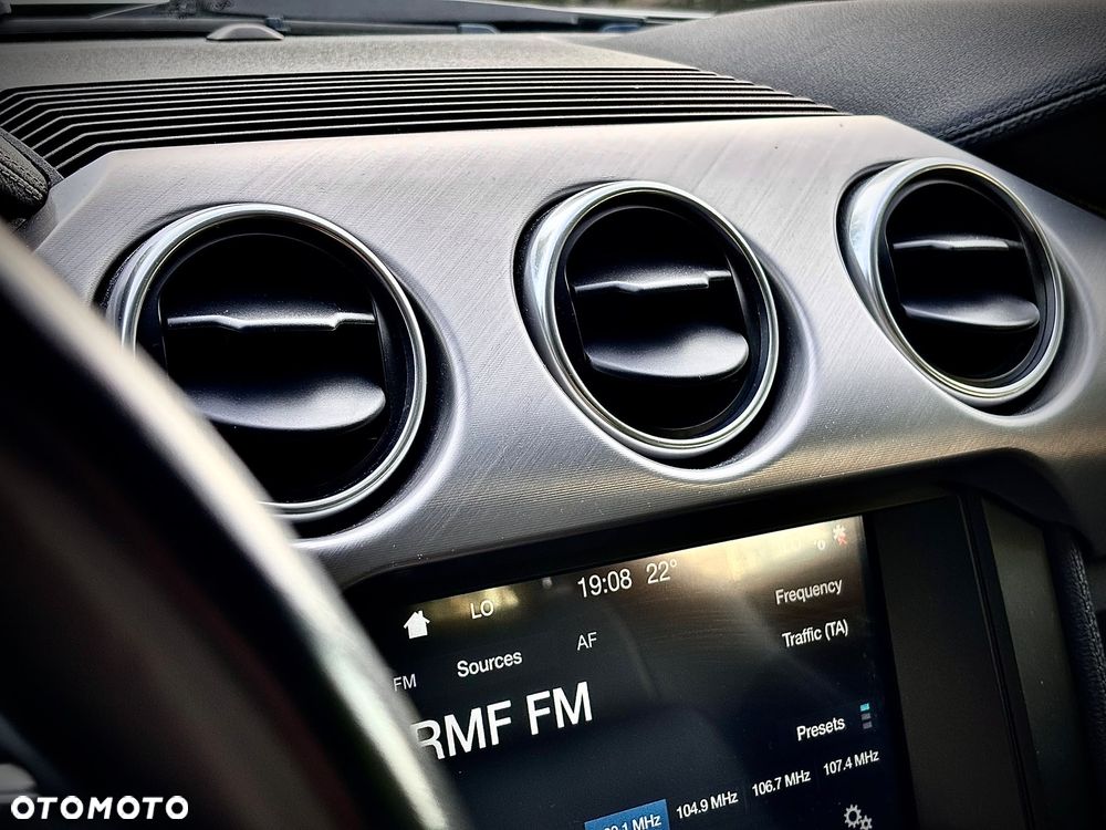Ford Mustang - 17