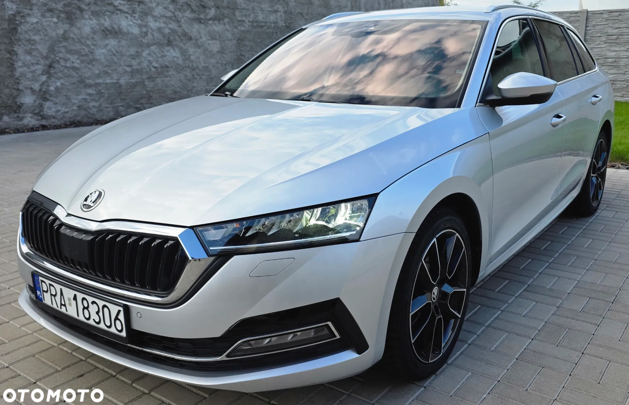 Skoda Octavia 2.0 TDI Essence DSG - 35