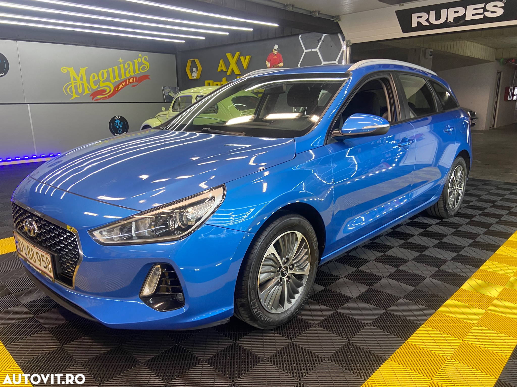 Hyundai i30 1.6 CRDI Premium - 4