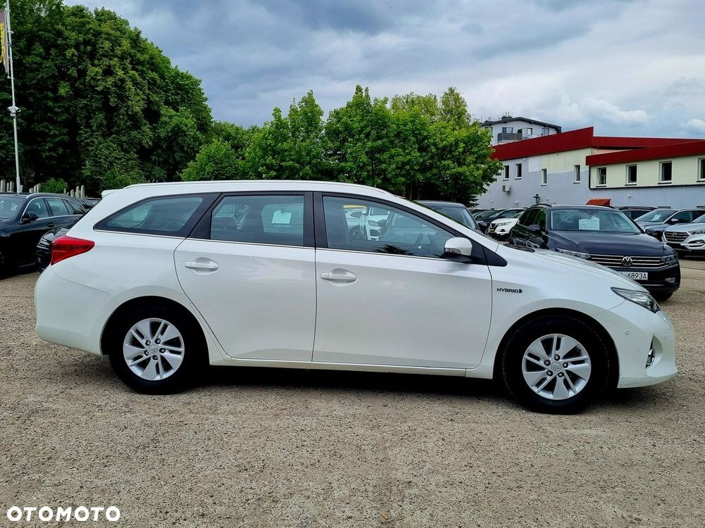Toyota Auris Hybrid 135 Comfort - 4