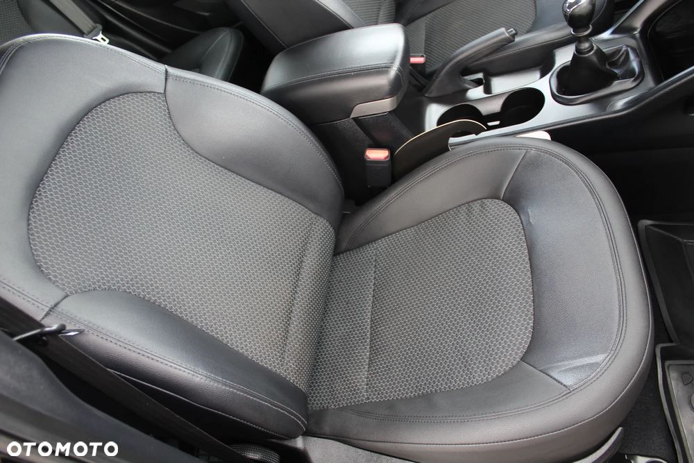 Hyundai ix35 1.6 2WD blue Comfort - 23