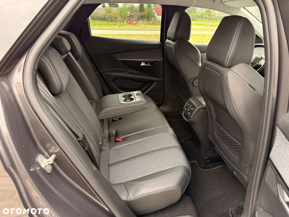Peugeot 3008 1.5 BlueHDi Allure S&S - 27