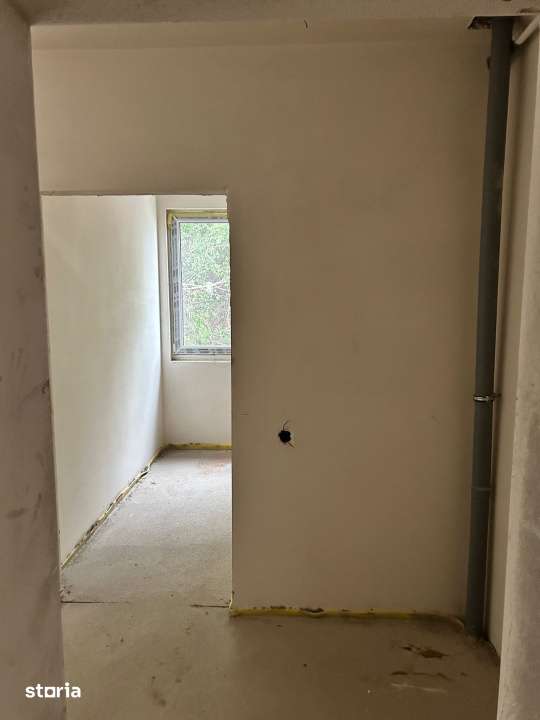 Apartament de 3 camere, 2 bai, 67mp, 50 mp terasa, zona Teilor — fotografia 3