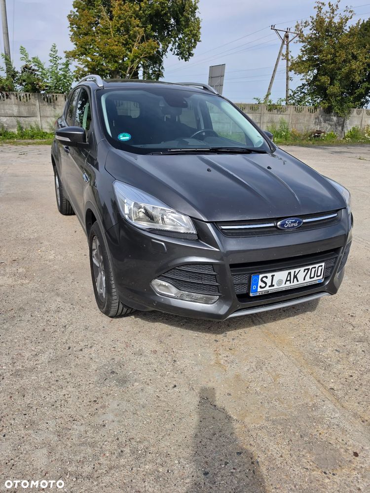 Ford Kuga - 1