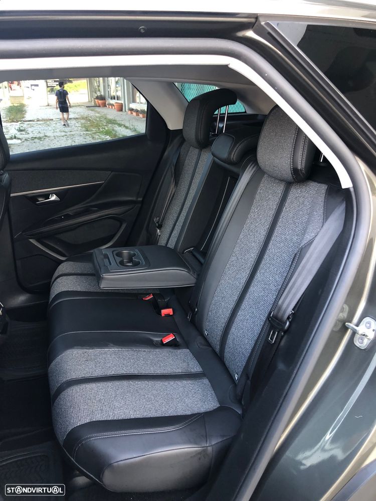 Peugeot 3008 1.5 BlueHDi Allure - 25