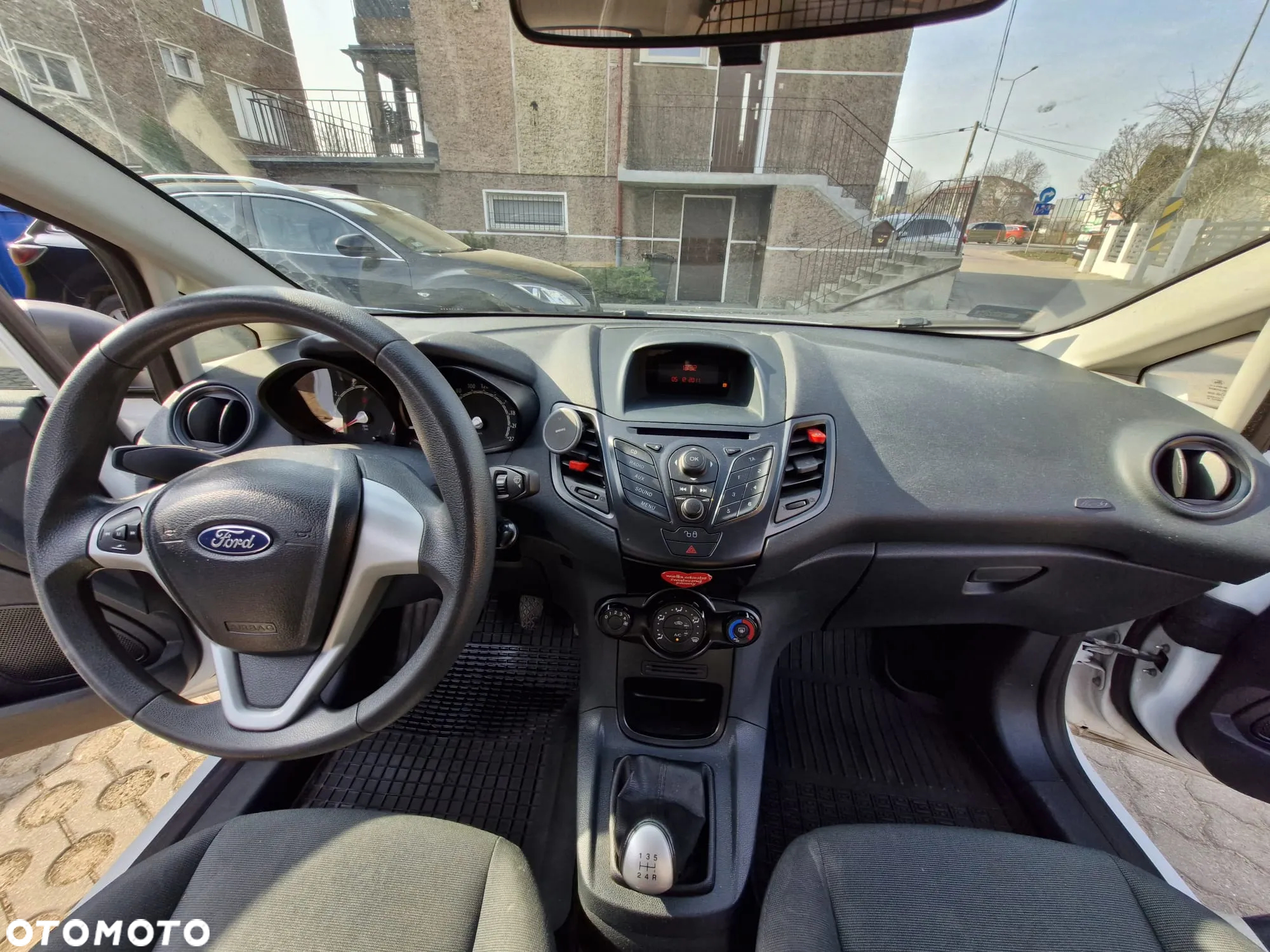 Ford Fiesta - 17