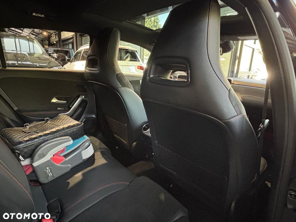 Mercedes-Benz Klasa A 220 4-Matic AMG Line 8G-DCT - 12