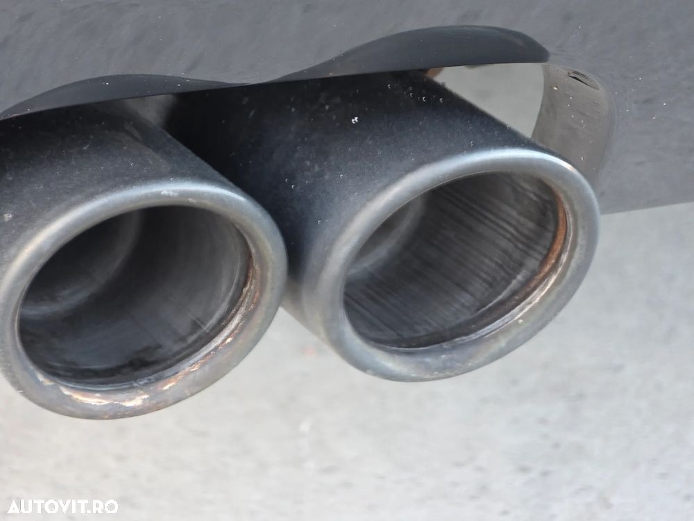 BMW Seria 5 520d Aut. - 31