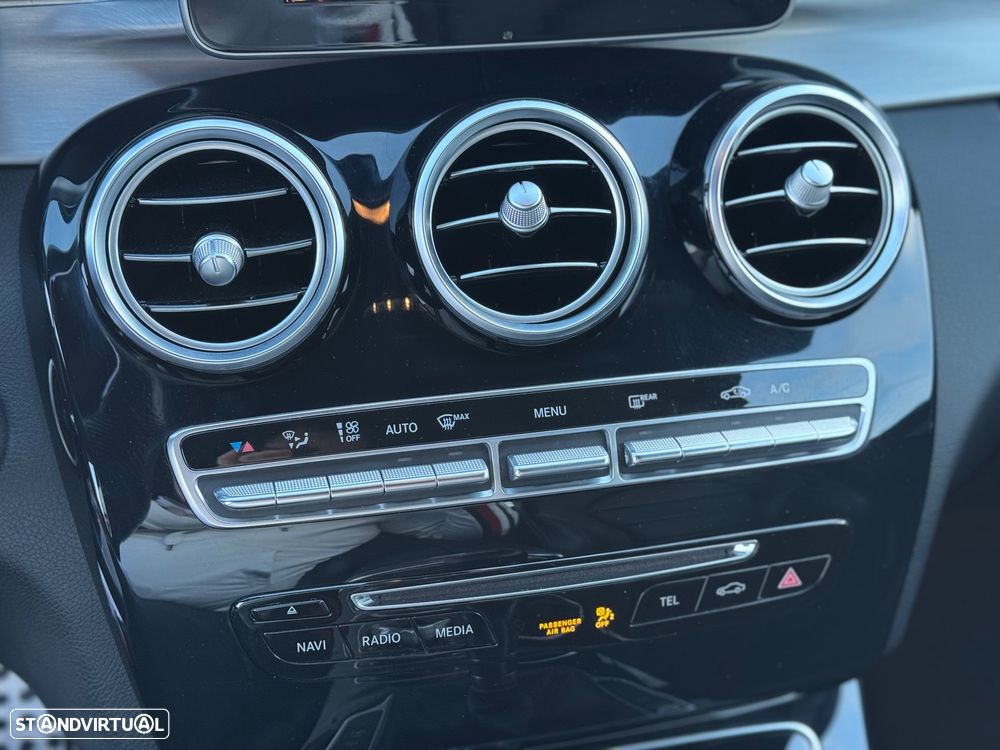 Mercedes-Benz C 180 d AMG Line - 18