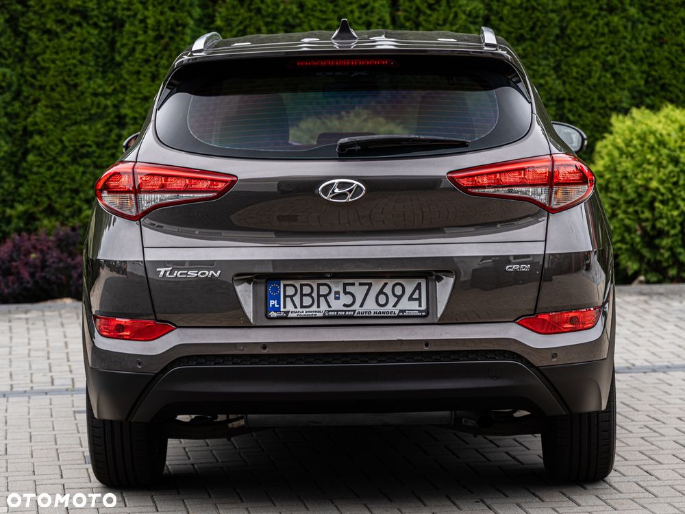 Hyundai Tucson 1.7 CRDI BlueDrive Style 2WD - 16